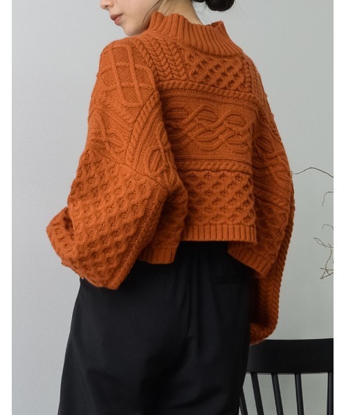 Re:EDIT（リエディ）の「ケーブル編みショート丈ニットトップス（ニット/セーター・レディース・オレンジ/ブラック/モカ/アイボリー・LARGE/MEDIUM）」の21枚目の写真
