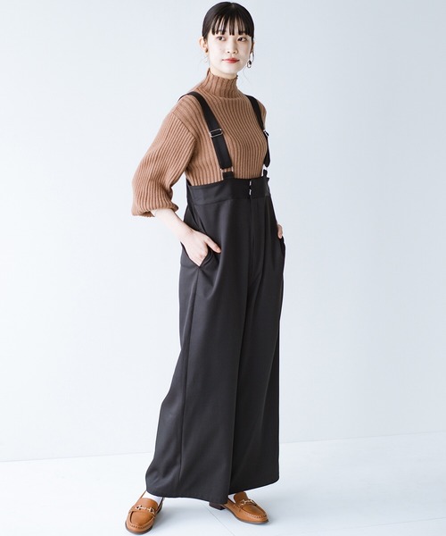 haco!(ハコ)の「楽したいけどちゃんとしたい!Tシャツにもニットにも似合うからずっと使えて嬉しい大人のサロペットパンツ(サロペット/オーバーオール・レディース・ブラック/カーキ・SMALL/MEDIUM/LARGE/X-LARGE)」の4枚目の写真