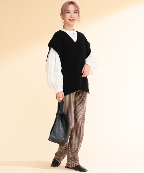 Ray BEAMS（レイビームス）の「Ray BEAMS / ビッグシルエット Vネック ベスト（ベスト・レディース・オフホワイト/ブラック・ONE SIZE）」の12枚目の写真