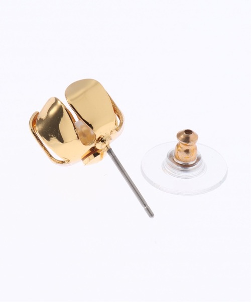 Charles Chaton（シャルルシャトン）の「LELE SADOUGHI BUTTERCUP STUD pierce（ピアス（両耳用）・レディース・ホワイト/ゴールド・FREE）」の5枚目の写真