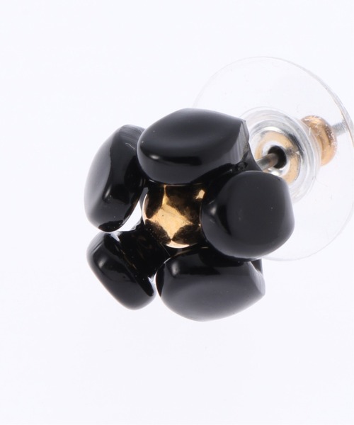 Charles Chaton（シャルルシャトン）の「LELE SADOUGHI BUTTERCUP STUD pierce（ピアス（両耳用）・レディース・ホワイト/ゴールド・FREE）」の4枚目の写真