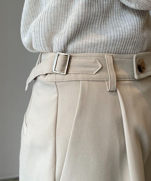 CAPRICIEUX LE'MAGE(カプリシューレマージュ)の「グルカハーフパンツ(その他パンツ・レディース・ブラック/ライトベージュ・FREE)」の3枚目の写真