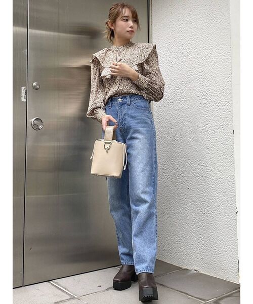 dazzlin（ダズリン）の「ビッグカラー付ボリュームブラウス（シャツ/ブラウス・レディース・オフホワイト/ベージュ/その他1・FREE）」の10枚目の写真