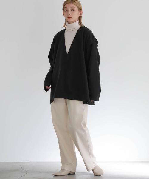 select MOCA(セレクトモカ)の「2WAY Vネックカットツイルプルオーバー(Tシャツ/カットソー・レディース・ブラック/ベージュ/アイボリー・FREE)」の15枚目の写真