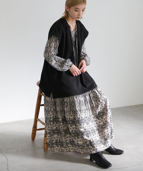 select MOCA(セレクトモカ)の「2WAY Vネックカットツイルプルオーバー(Tシャツ/カットソー・レディース・ブラック/ベージュ/アイボリー・FREE)」の14枚目の写真