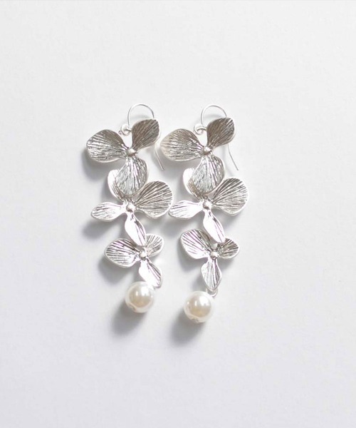 emouv by est（エモーヴバイエスト）の「emouv by est トキワナズナピアス（ピアス（両耳用）・レディース・ゴールド/シルバー・FREE）」の12枚目の写真