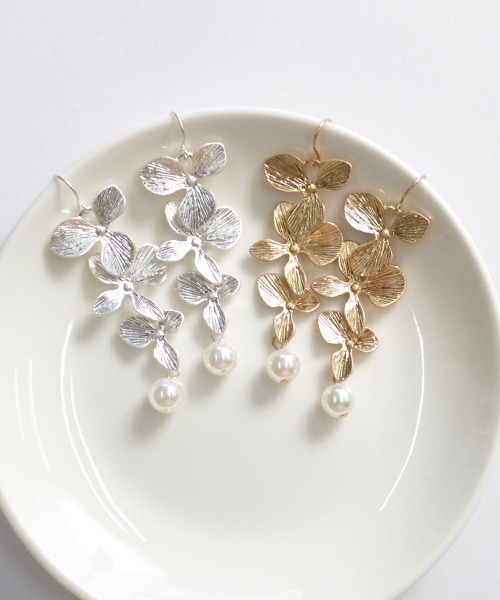 emouv by est（エモーヴバイエスト）の「emouv by est トキワナズナピアス（ピアス（両耳用）・レディース・ゴールド/シルバー・FREE）」の8枚目の写真