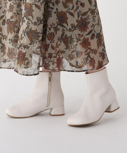 AG by aquagirl（エージーバイアクアガール）の「◆ワイドトゥショートブーツ（ブーツ・レディース・ブラック/オフホワイト・02/03）」の10枚目の写真