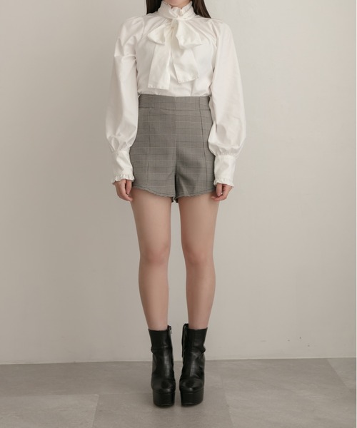 ANDGEEBEE(アンジービー)の「リボンブラウス(シャツ/ブラウス・レディース・ホワイト/ブラック・MEDIUM)」の18枚目の写真