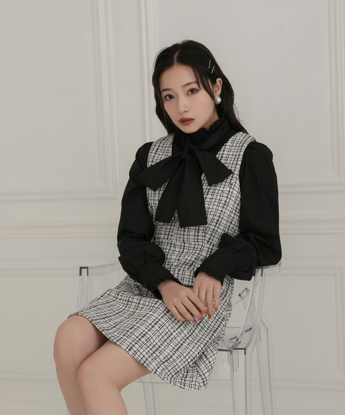 ANDGEEBEE(アンジービー)の「リボンブラウス(シャツ/ブラウス・レディース・ホワイト/ブラック・MEDIUM)」の11枚目の写真