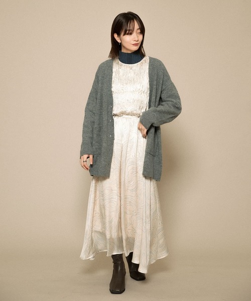 KBF（ケイビーエフ）の「シャーリングギャザーワンピース（ワンピース・レディース・ホワイト系その他/ブラック系その他/グレー系その他・ONE）」の12枚目の写真