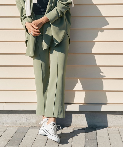 titivate（ティティベイト）の「裾ｽﾘｯﾄﾋﾟﾝﾀｯｸｾﾐﾌﾚｱﾊﾟﾝﾂ（その他パンツ・レディース・ネイビー/イエロー/ライトカーキ/ライトベージュ/ブラック/グレイッシュブルー・S/M/L）」の19枚目の写真