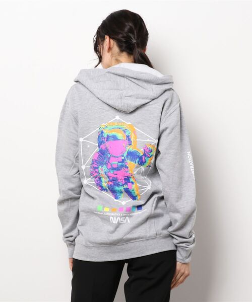 NASA(ナサ)の「【W】NASA SWEAT PULLPARKA(パーカー・レディース・ブラック/グレー・LARGE/X-LARGE/MEDIUM)」の4枚目の写真