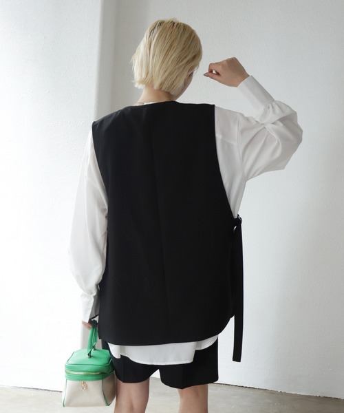 Shelly island（シェリーアイランド）の「ノーカラーダブルクロスジレ/ベスト（ベスト・レディース・ホワイト/ブラック・M）」の7枚目の写真