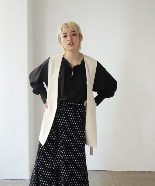 Shelly island（シェリーアイランド）の「ノーカラーダブルクロスジレ/ベスト（ベスト・レディース・ホワイト/ブラック・M）」の13枚目の写真