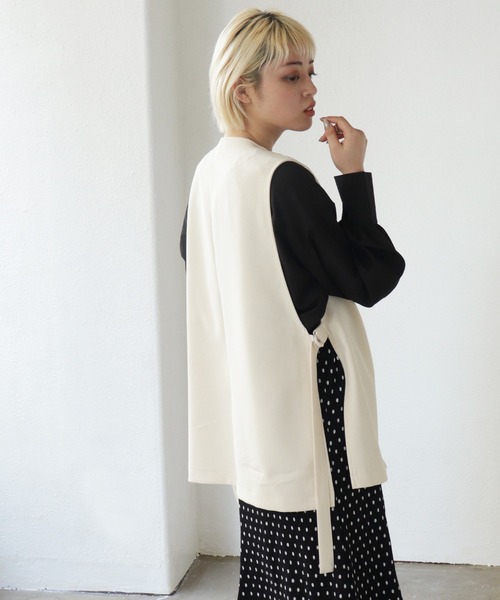 Shelly island（シェリーアイランド）の「ノーカラーダブルクロスジレ/ベスト（ベスト・レディース・ホワイト/ブラック・M）」の14枚目の写真