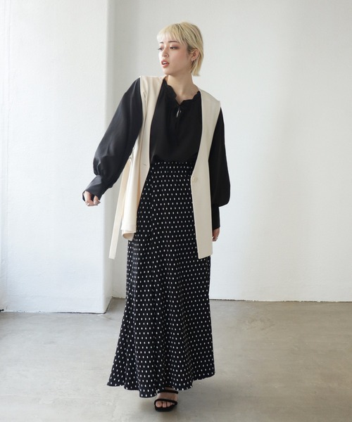 Shelly island（シェリーアイランド）の「ノーカラーダブルクロスジレ/ベスト（ベスト・レディース・ホワイト/ブラック・M）」の18枚目の写真