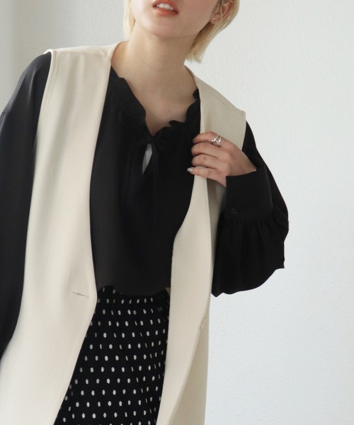 Shelly island（シェリーアイランド）の「ノーカラーダブルクロスジレ/ベスト（ベスト・レディース・ホワイト/ブラック・M）」の15枚目の写真