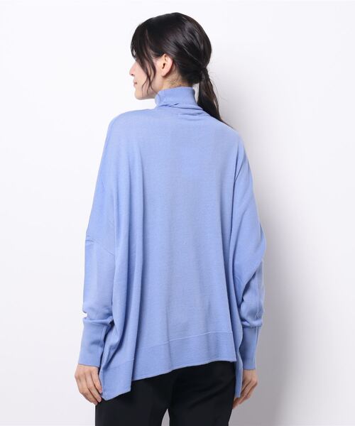 OUVRAGE CLASSE（ウヴラージュクラス）の「ワイドタートルプルオーバー（ニット/セーター・レディース・ブラック/サックスブルー/ライム/アイボリー・FREE）」の6枚目の写真