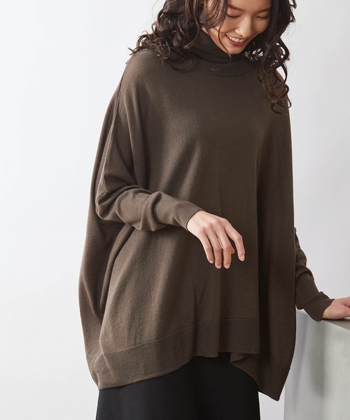 OUVRAGE CLASSE（ウヴラージュクラス）の「ワイドタートルプルオーバー（ニット/セーター・レディース・ブラック/サックスブルー/ライム/アイボリー・FREE）」の4枚目の写真