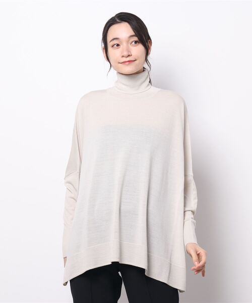 OUVRAGE CLASSE（ウヴラージュクラス）の「ワイドタートルプルオーバー（ニット/セーター・レディース・ブラック/サックスブルー/ライム/アイボリー・FREE）」の8枚目の写真