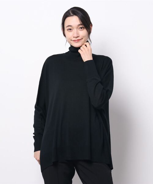 OUVRAGE CLASSE（ウヴラージュクラス）の「ワイドタートルプルオーバー（ニット/セーター・レディース・ブラック/サックスブルー/ライム/アイボリー・FREE）」の9枚目の写真