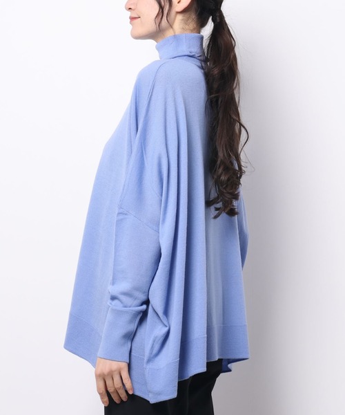 OUVRAGE CLASSE（ウヴラージュクラス）の「ワイドタートルプルオーバー（ニット/セーター・レディース・ブラック/サックスブルー/ライム/アイボリー・FREE）」の11枚目の写真