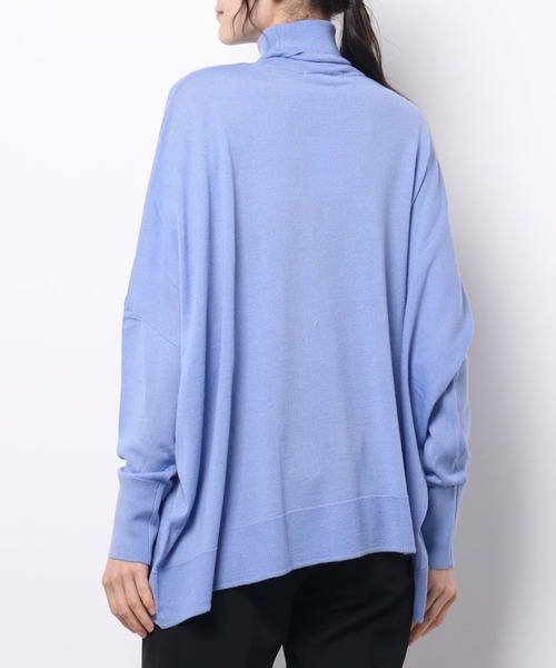 OUVRAGE CLASSE（ウヴラージュクラス）の「ワイドタートルプルオーバー（ニット/セーター・レディース・ブラック/サックスブルー/ライム/アイボリー・FREE）」の12枚目の写真