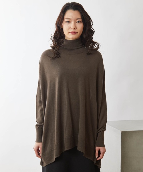 OUVRAGE CLASSE（ウヴラージュクラス）の「ワイドタートルプルオーバー（ニット/セーター・レディース・ブラック/サックスブルー/ライム/アイボリー・FREE）」の22枚目の写真