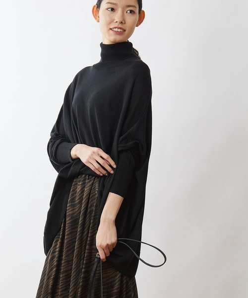 OUVRAGE CLASSE（ウヴラージュクラス）の「ワイドタートルプルオーバー（ニット/セーター・レディース・ブラック/サックスブルー/ライム/アイボリー・FREE）」の14枚目の写真