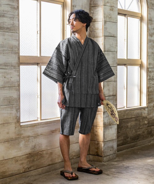 kimonomachi(キモノマチ)の「メンズ 綿麻甚平 S/M/L/LL/3L/4L 父の日ギフト お祭り 花火大会 父の日 プレゼント ギフト(浴衣・メンズ・ライトグレー/ダークグレー/ダークインディゴブルー/ブラックミックス/ホワイト×ブラック/ブラック×ホワイト/ブラック×ブルー/スミクロ/ダークネイビー/ネイビー×ホワイト/ネイビー系3/ブラック系/ブラック×レッド/グレー×ホワイト・LL/4L/S/M/L/3L)」の17枚目の写真