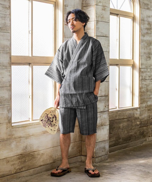 kimonomachi(キモノマチ)の「メンズ 綿麻甚平 S/M/L/LL/3L/4L 父の日ギフト お祭り 花火大会 父の日 プレゼント ギフト(浴衣・メンズ・ライトグレー/ダークグレー/ダークインディゴブルー/ブラックミックス/ホワイト×ブラック/ブラック×ホワイト/ブラック×ブルー/スミクロ/ダークネイビー/ネイビー×ホワイト/ネイビー系3/ブラック系/ブラック×レッド/グレー×ホワイト・LL/4L/S/M/L/3L)」の16枚目の写真