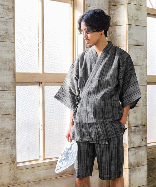 kimonomachi(キモノマチ)の「メンズ 綿麻甚平 S/M/L/LL/3L/4L 父の日ギフト お祭り 花火大会 父の日 プレゼント ギフト(浴衣・メンズ・ライトグレー/ダークグレー/ダークインディゴブルー/ブラックミックス/ホワイト×ブラック/ブラック×ホワイト/ブラック×ブルー/スミクロ/ダークネイビー/ネイビー×ホワイト/ネイビー系3/ブラック系/ブラック×レッド/グレー×ホワイト・LL/4L/S/M/L/3L)」の19枚目の写真