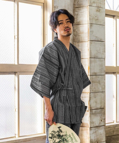 kimonomachi(キモノマチ)の「メンズ 綿麻甚平 S/M/L/LL/3L/4L 父の日ギフト お祭り 花火大会 父の日 プレゼント ギフト(浴衣・メンズ・ライトグレー/ダークグレー/ダークインディゴブルー/ブラックミックス/ホワイト×ブラック/ブラック×ホワイト/ブラック×ブルー/スミクロ/ダークネイビー/ネイビー×ホワイト/ネイビー系3/ブラック系/ブラック×レッド/グレー×ホワイト・LL/4L/S/M/L/3L)」の15枚目の写真