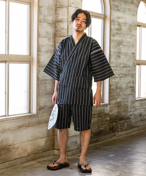 kimonomachi(キモノマチ)の「メンズ 綿麻甚平 S/M/L/LL/3L/4L 父の日ギフト お祭り 花火大会 父の日 プレゼント ギフト(浴衣・メンズ・ライトグレー/ダークグレー/ダークインディゴブルー/ブラックミックス/ホワイト×ブラック/ブラック×ホワイト/ブラック×ブルー/スミクロ/ダークネイビー/ネイビー×ホワイト/ネイビー系3/ブラック系/ブラック×レッド/グレー×ホワイト・LL/4L/S/M/L/3L)」の22枚目の写真