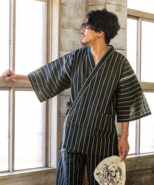 kimonomachi(キモノマチ)の「メンズ 綿麻甚平 S/M/L/LL/3L/4L 父の日ギフト お祭り 花火大会 父の日 プレゼント ギフト(浴衣・メンズ・ライトグレー/ダークグレー/ダークインディゴブルー/ブラックミックス/ホワイト×ブラック/ブラック×ホワイト/ブラック×ブルー/スミクロ/ダークネイビー/ネイビー×ホワイト/ネイビー系3/ブラック系/ブラック×レッド/グレー×ホワイト・LL/4L/S/M/L/3L)」の21枚目の写真