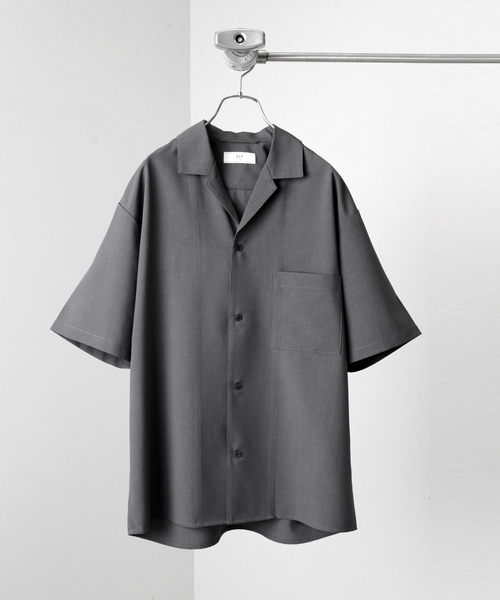 417 EDIFICE(フォーワンセブンエディフィス)の「【Reflax / リフラクス】オープンカラーシャツ(シャツ/ブラウス・メンズ・グレー/グレー系その他/ベージュ/グリーン/ネイビー/イエロー・SMALL/MEDIUM/LARGE/X-LARGE)」の2枚目の写真