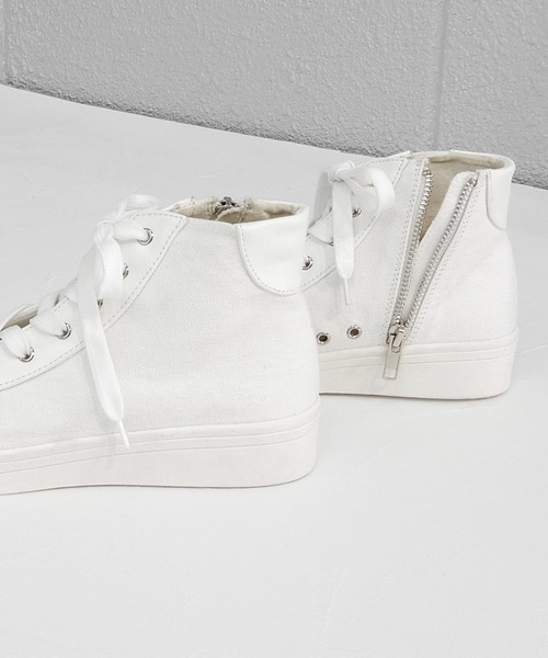 alala(アララ)の「キャンバスハイカットスニーカー ◇(スニーカー・レディース・アイボリー/ブラック・S/M/L/LL)」の17枚目の写真