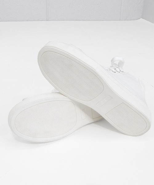 alala(アララ)の「キャンバスハイカットスニーカー ◇(スニーカー・レディース・アイボリー/ブラック・S/M/L/LL)」の19枚目の写真