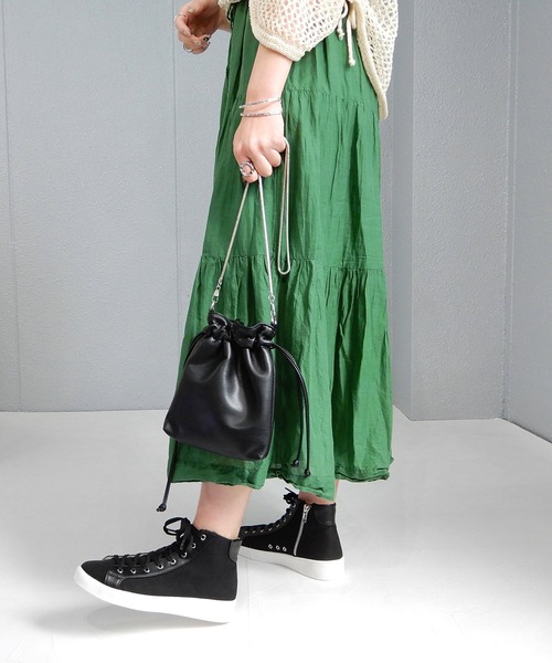 alala(アララ)の「キャンバスハイカットスニーカー ◇(スニーカー・レディース・アイボリー/ブラック・S/M/L/LL)」の22枚目の写真