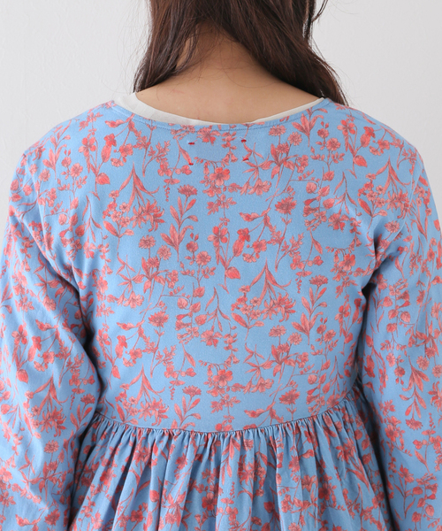 SLOBE IENA(スローブイエナ)の「【MEYAME / メヤメ】 FLOWER CACHE COEUR(Tシャツ/カットソー・レディース・ブルー・FREE)」の8枚目の写真