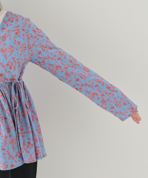 SLOBE IENA(スローブイエナ)の「【MEYAME / メヤメ】 FLOWER CACHE COEUR(Tシャツ/カットソー・レディース・ブルー・FREE)」の9枚目の写真