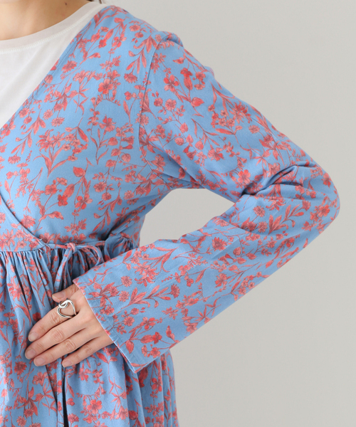 SLOBE IENA(スローブイエナ)の「【MEYAME / メヤメ】 FLOWER CACHE COEUR(Tシャツ/カットソー・レディース・ブルー・FREE)」の10枚目の写真