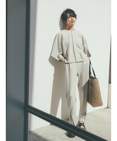emmi(エミ)の「【emmi atelier】裾ファスナー付きテーパードパンツ(その他パンツ・レディース・ブラック/ベージュ・1/0)」の6枚目の写真