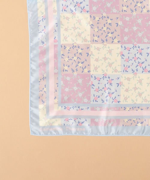 Samantha Thavasa（サマンサタバサ）の「フラワーパッチワーク スカーフ（バンダナ/スカーフ・レディース・ブラウン/ラベンダー・FREE）」の4枚目の写真