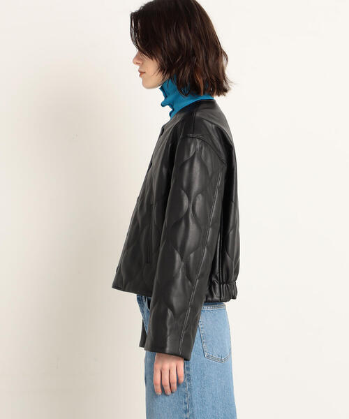 TOMORROWLAND （トゥモローランド）の「フェイクレザー キルティングジャケット（ノーカラージャケット・レディース・ブラック・36）」の4枚目の写真