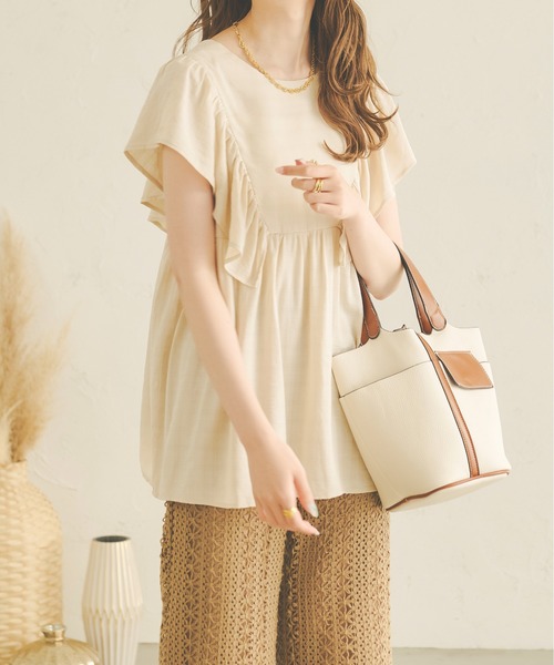 Ambre Neige(アンブルネージュ)の「2WAYラッフルチュニックブラウス/WEB/EC限定商品(シャツ/ブラウス・レディース・オフホワイト/ライトグリーン/ライトベージュ・FREE)」の3枚目の写真