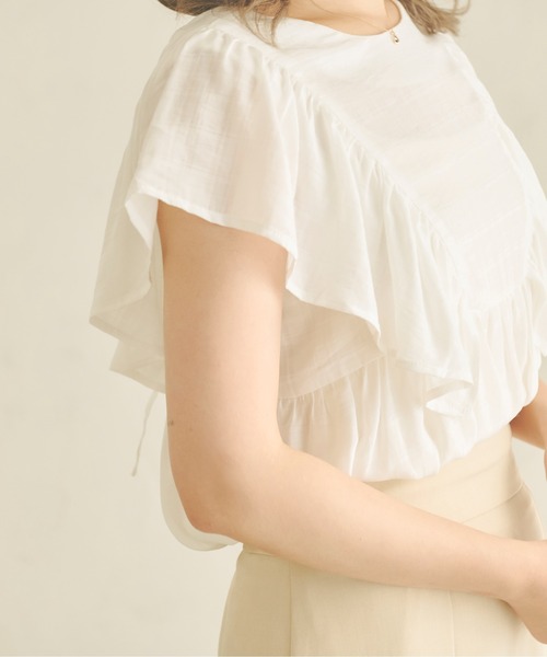 Ambre Neige(アンブルネージュ)の「2WAYラッフルチュニックブラウス/WEB/EC限定商品(シャツ/ブラウス・レディース・オフホワイト/ライトグリーン/ライトベージュ・FREE)」の10枚目の写真