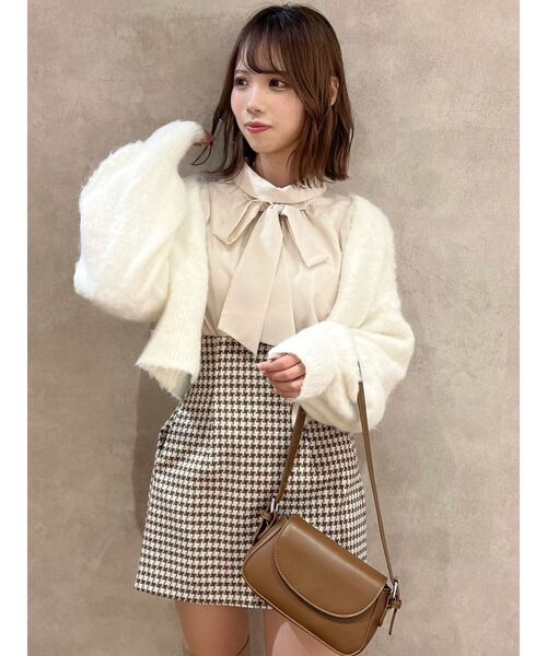 dazzlin（ダズリン）の「フリルリボン2WAYブラウス（シャツ/ブラウス・レディース・アイボリー/ブラウン/パープル/ネイビー/その他1・FREE）」の6枚目の写真