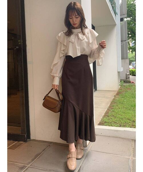 dazzlin（ダズリン）の「フリルリボン2WAYブラウス（シャツ/ブラウス・レディース・アイボリー/ブラウン/パープル/ネイビー/その他1・FREE）」の12枚目の写真